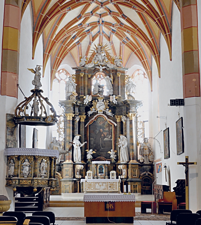 Baroková výzdoba presbytéria